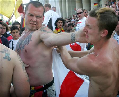 Hooligans1.jpg
